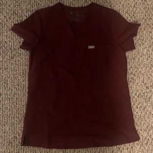 Burgundy figs Catarina scrub top- one pocket